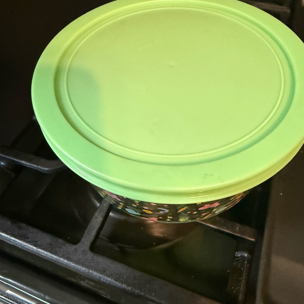 Pyrex Clear Glass Bowls with Easter design - Picture 3 of 5